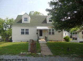 211 W Hillcrest Ave, Westover, WV 26501