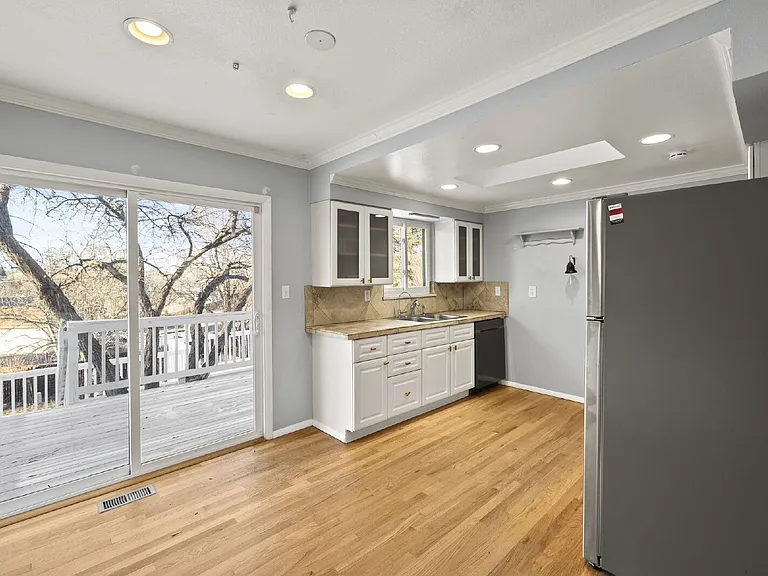 304 Cielo Vista St — Photo 20