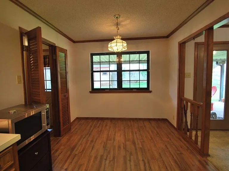 601 W Rieck Rd — Photo 7