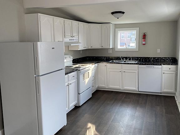 5th image of 335 Garfield St