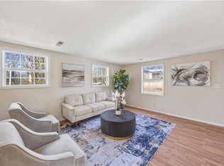 1615 N John Miller Rd, Fayetteville, AR 72704