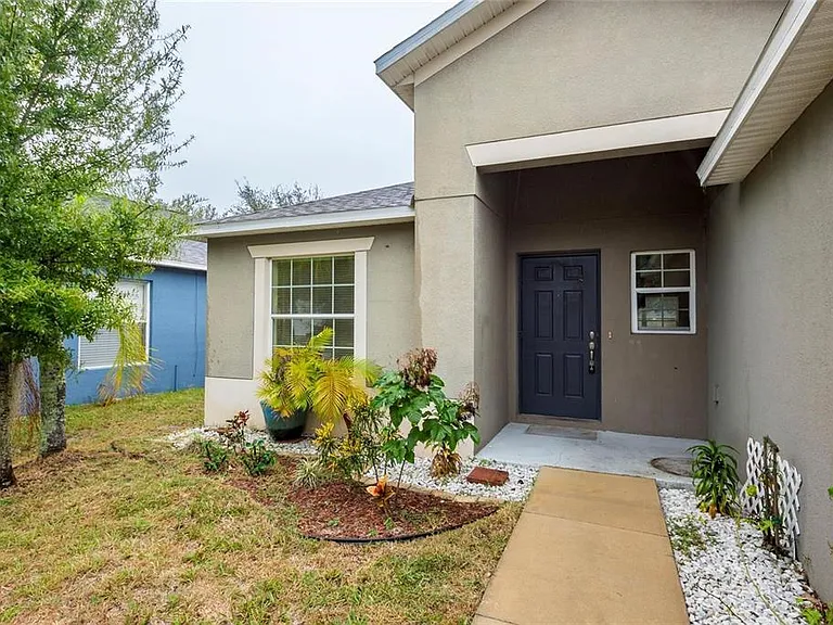 8117 Alamosa Wood Ave — Photo 2