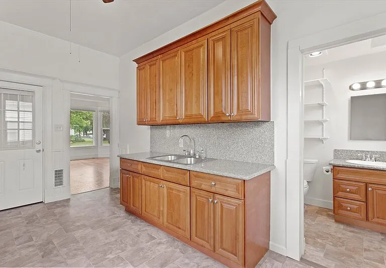 902 W Mansfield Ave #3 — Photo 22