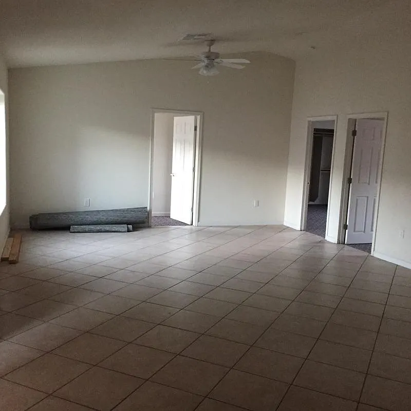 114 W Apache Unit #2 — Photo 3