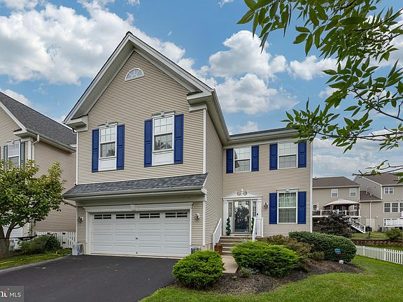 2nd image of 508 Bonnie Ln