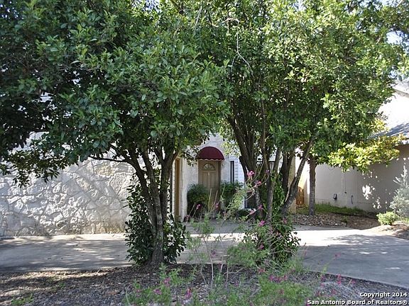 2nd image of 107 Bentwood Dr #1