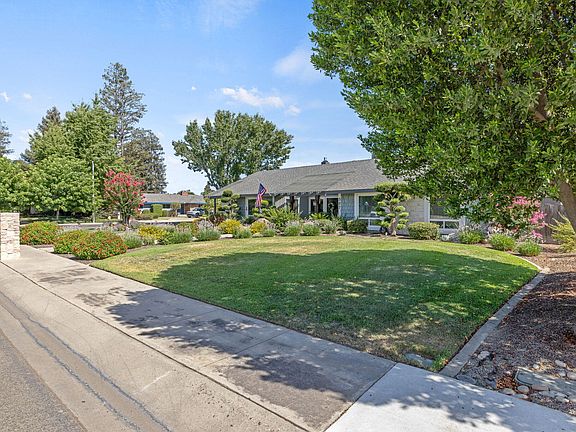 4th image of 587 E Camelia Avenue
