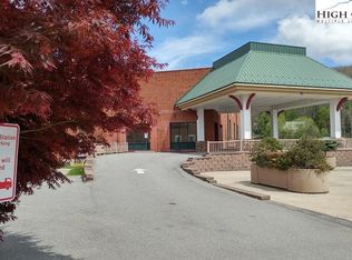 215 S Jefferson Ave UNIT 207, West Jefferson, NC 28694