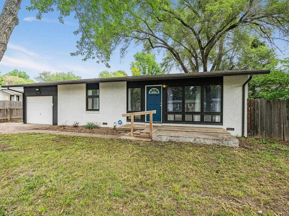 522 W 6th St, Haysville, KS 67060