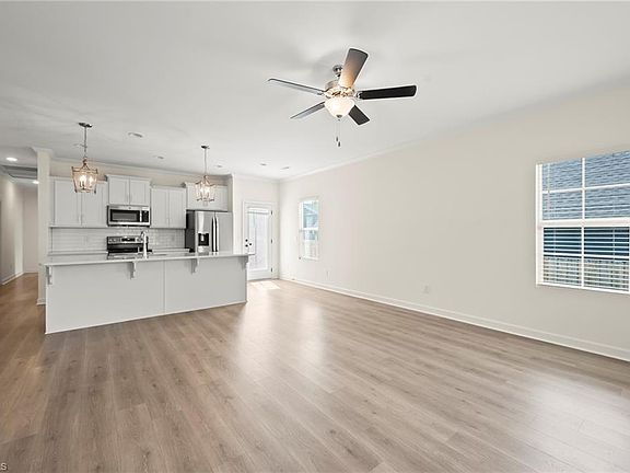 5th image of 2109 Freeman St
