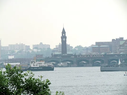 Rented by Mark David | media 24