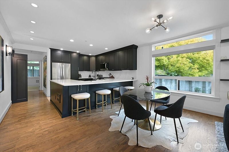 4th image of 121 Lakeside Avenue #201