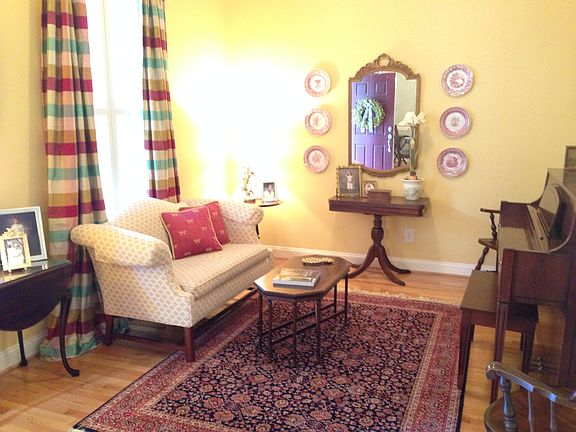 2nd image of 323 O'Henry Ave