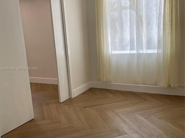 731 6th St #104-E — Photo 18