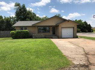 330 NW 3rd St, Moore, OK 73160