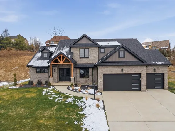 1065 Skyline Dr, Canonsburg, PA 15317