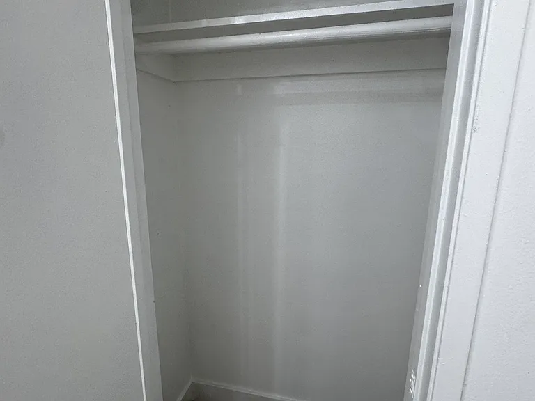 2601 W Orion Ave — Photo 20