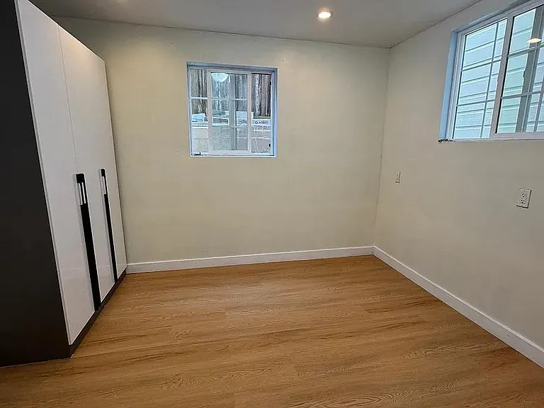 407 Santa Barbara Ave #1 — Photo 3