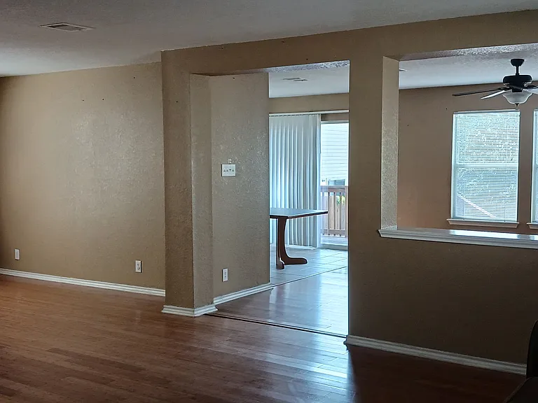 5563 Spring Walk — Photo 3