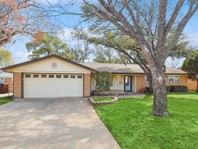 505 Yorkshire Dr, Euless, TX, 76040