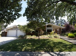 371 E Everglade Ave, Fresno, CA 93720
