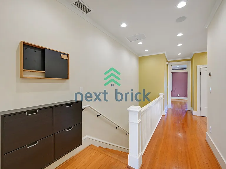 2913 Franklin Ave E #B — Photo 11