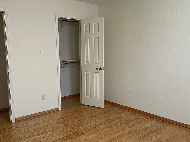 1109 Liberty Ave — Photo 9