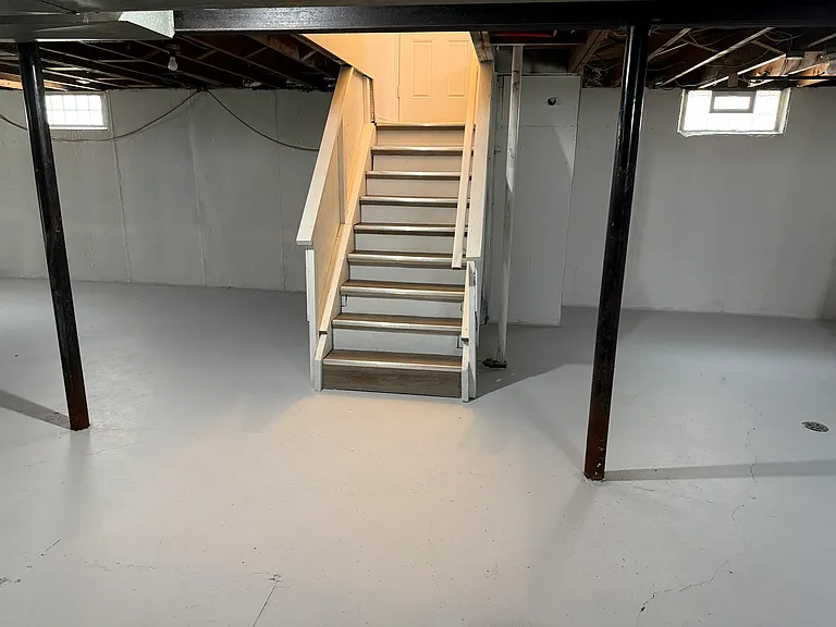 1303 Wilson Ave — Photo 17