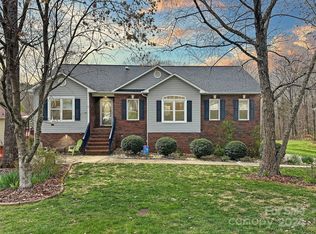 3314 Overbrook Dr, Conover, NC 28613
