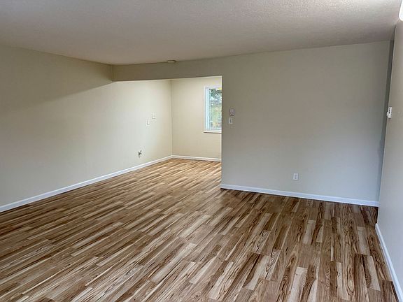 2nd image of 2959 SE Monroe St APT 12