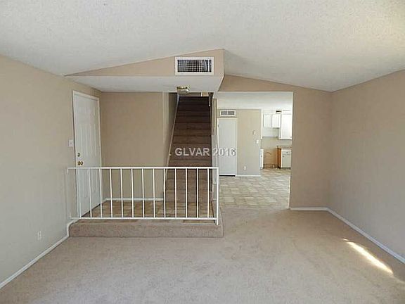 3rd image of 1686 Del Almo Dr