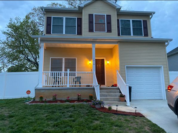 1916 Oak Dr