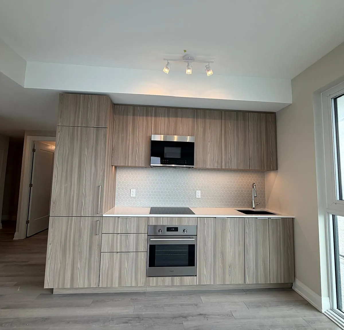 2 bed, $2,500 — Photo 4