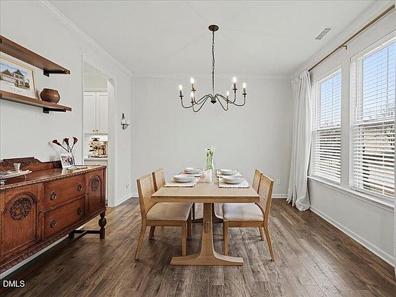 5th image of 724 Summer Music Ln