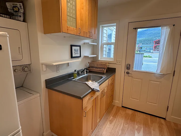 1624 Glacier Ave #B — Photo 7