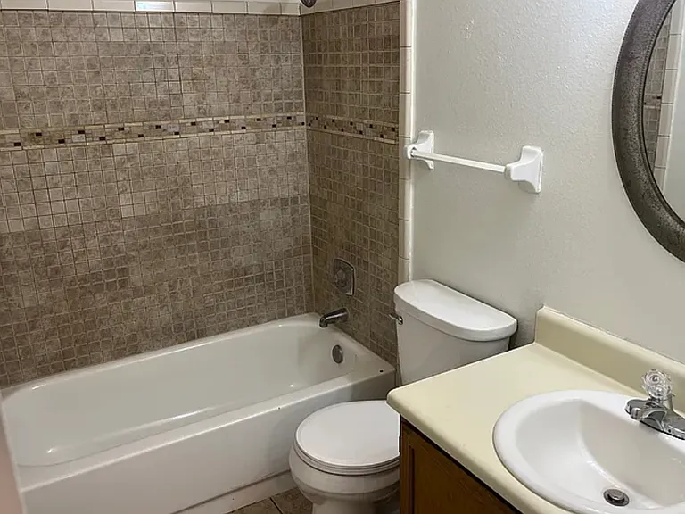 2302 Maki Rd #1-98 — Photo 7