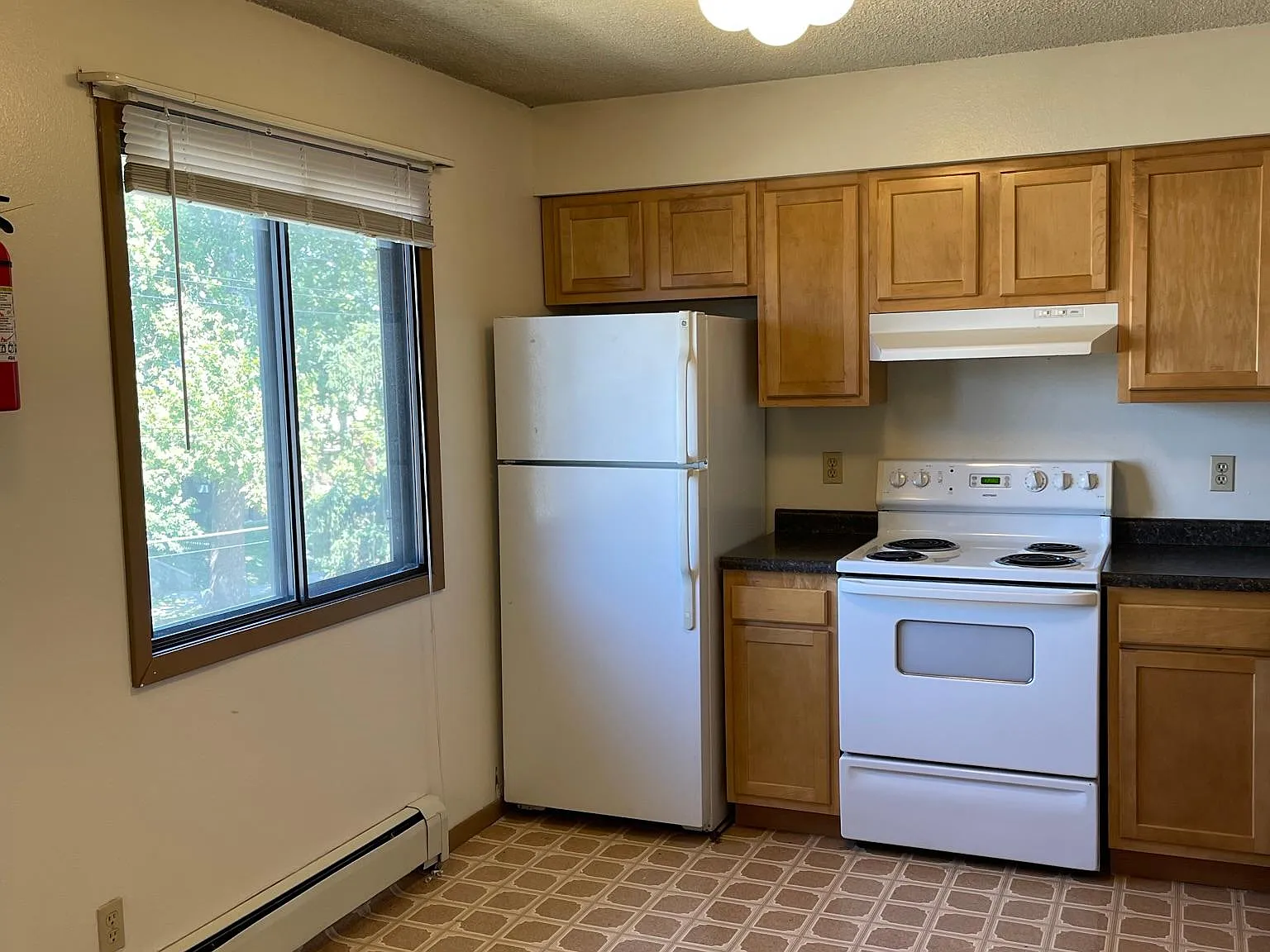 2 bed, 100 sqft, $1,278 — Photo 2