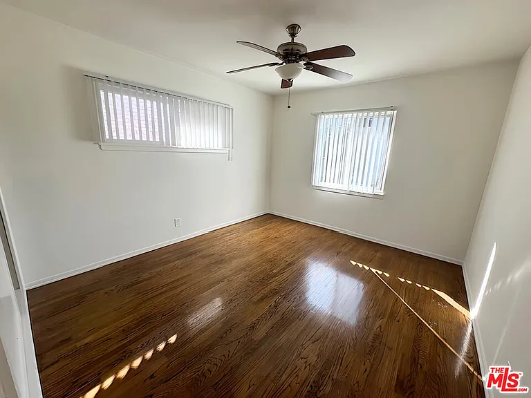 228 S Mariposa Ave #2 — Photo 22