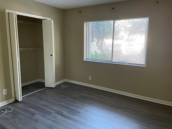 4th image of 417 Lakeview Dr APT 104