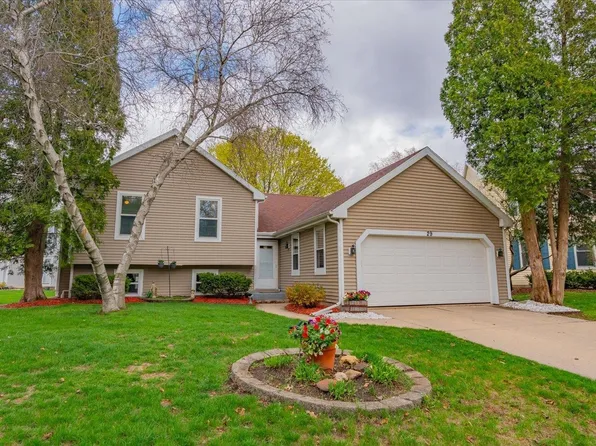 29 Sandy Ct, Madison, WI 53717