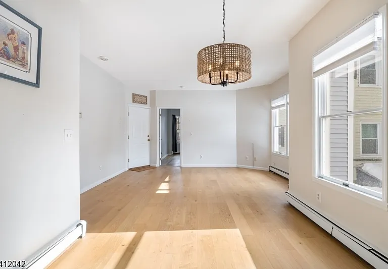 30 Sussex Ave #1 — Photo 10
