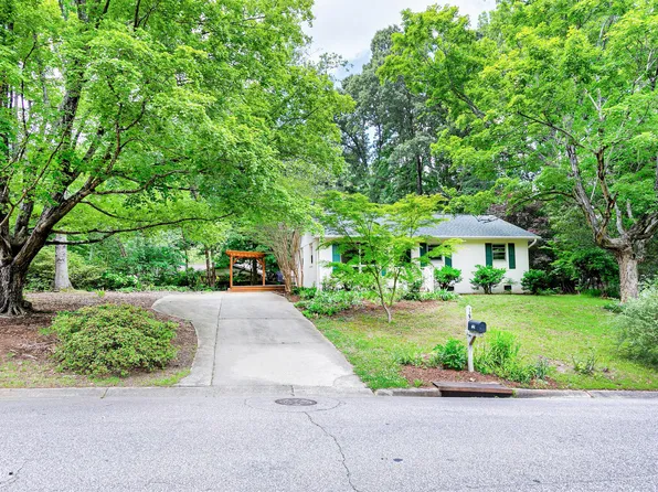 125 Murphy Dr, Cary, NC 27513