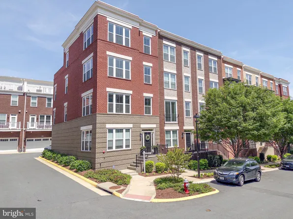 11698 Sunrise Square Pl, Reston, VA 20191