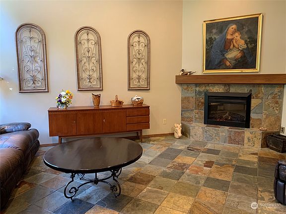 4th image of 11811 112th Avenue Ct E