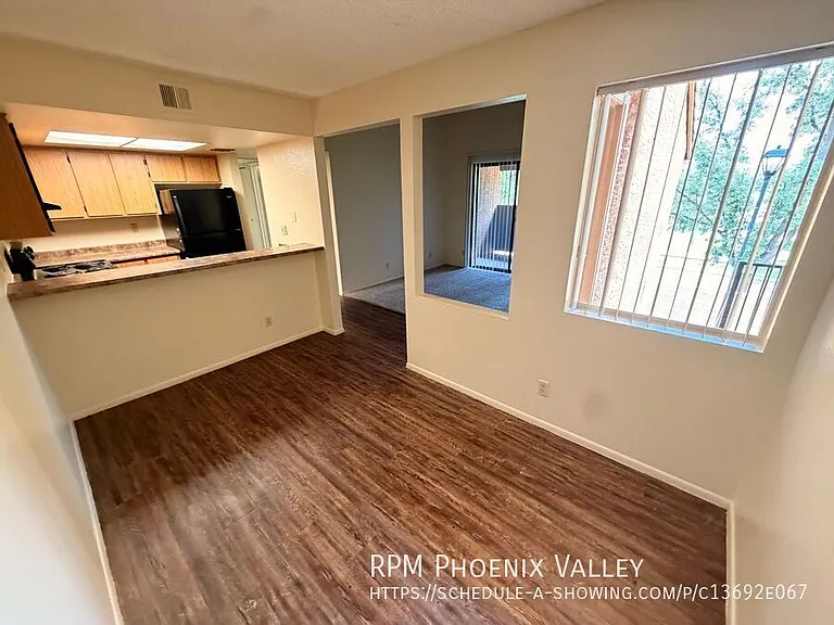 Parkside Apartments — Photo 105