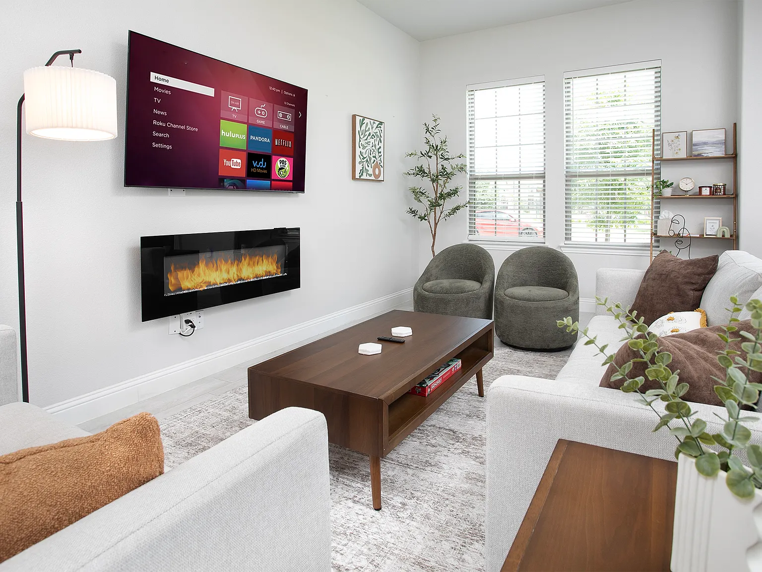 3 bed, 2.5 bath, 1730 sqft, $3,200 — Photo 3