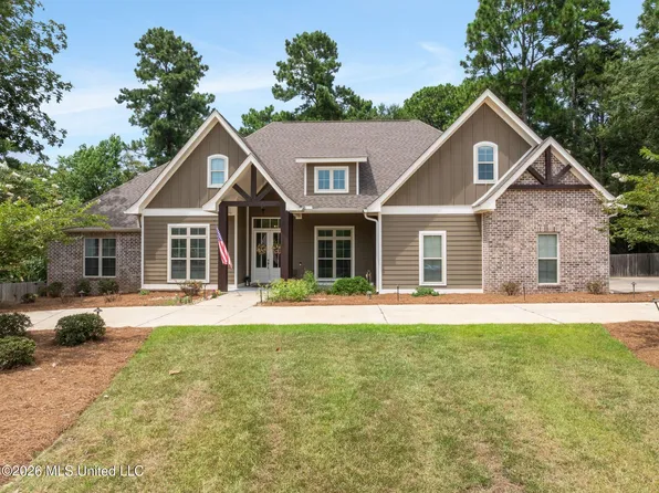 12 Pinehills Ct, Hattiesburg, MS 39402