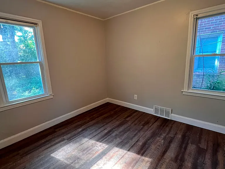 18247 Patton St — Photo 5