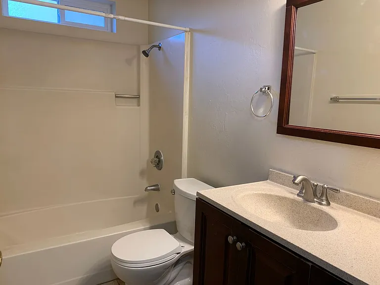 2718 White Avenue — Photo 5
