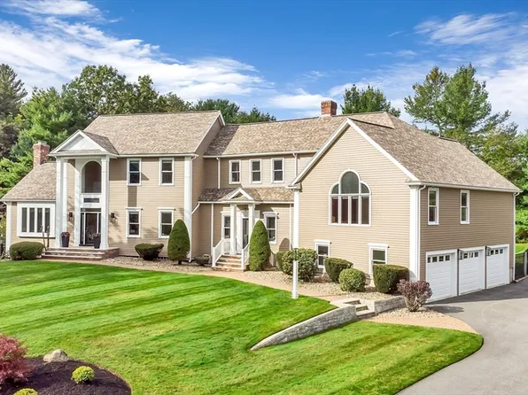 12 Carter Ln, Andover, MA 01810